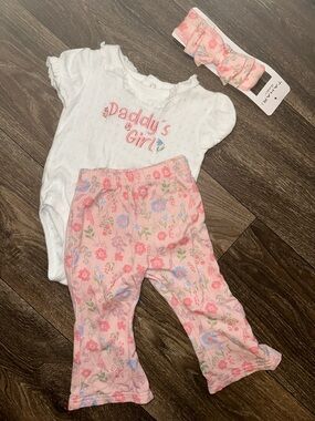 Daddy's Girl Floral Baby Outfit